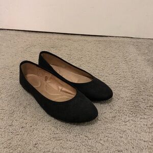 women’s black flats